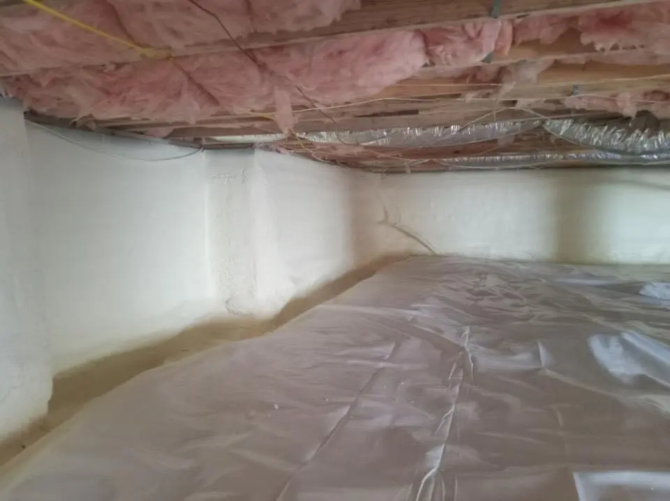 Crawl space encapsulation with closed-cell spray foam for Attic Insulation in La Joya